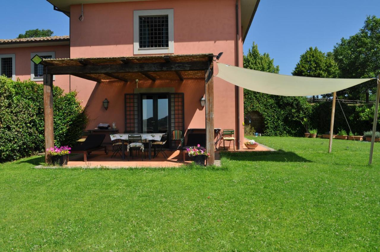 Casale Vicino Al Golf Nazionale Bed & Breakfast Monterosi Bagian luar foto